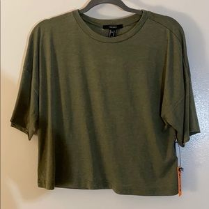 Forever 21 plain green T-shirt medium